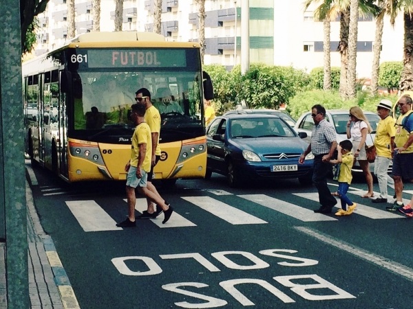 Uno de los autobuses de Guaguas Municipales.