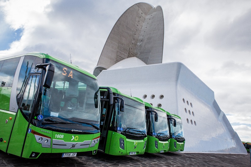 Autobuses de la flota de Titsa.